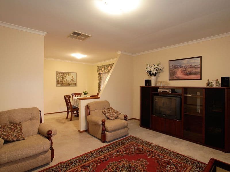 60 Delta Crescent, ABERFOYLE PARK SA 5159, Aberfoyle Park - Thumbnail 5
