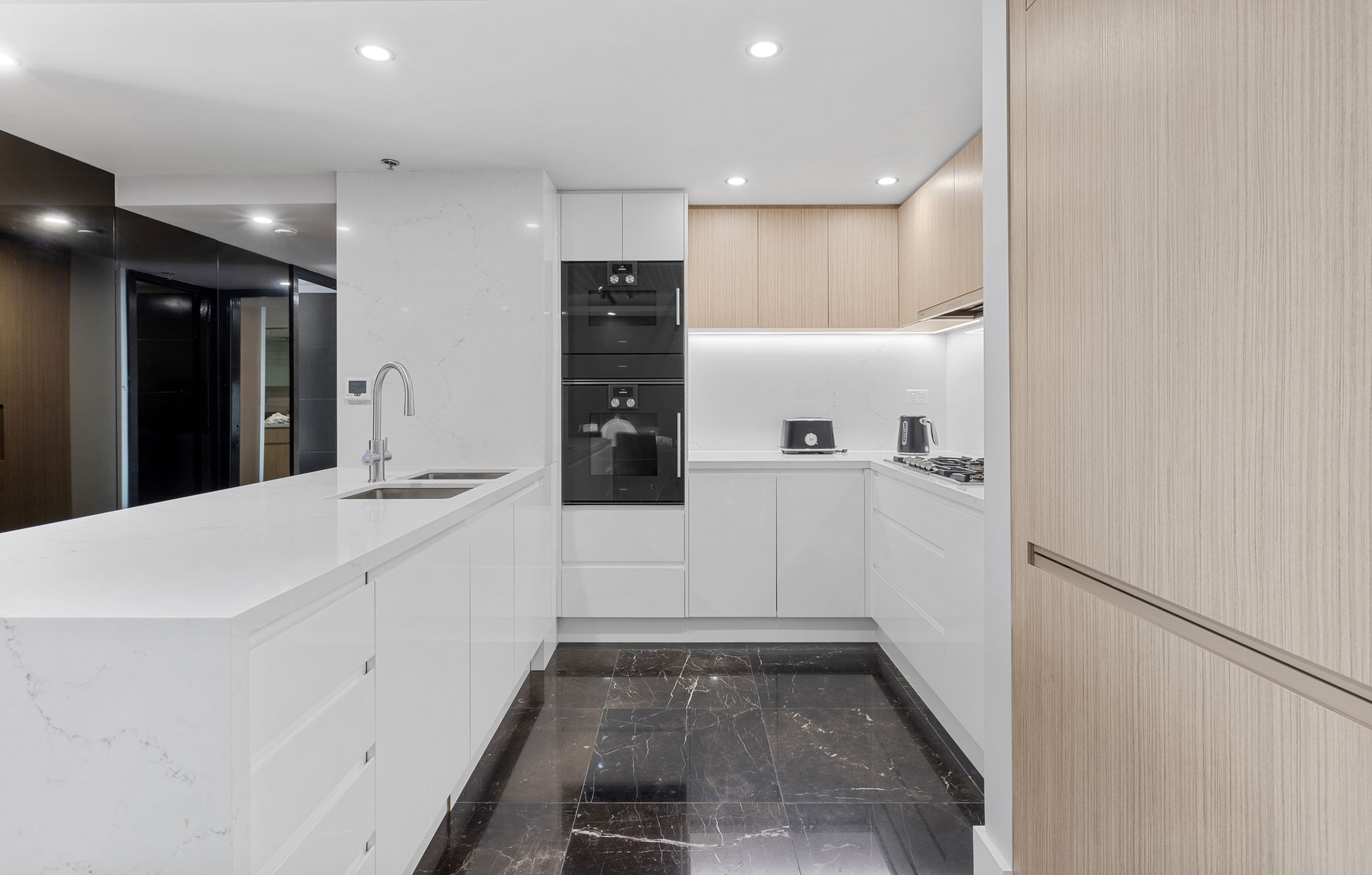 2a hollywood Avenue, Bondi Junction NSW 2022, Bondi Junction - Thumbnail 2
