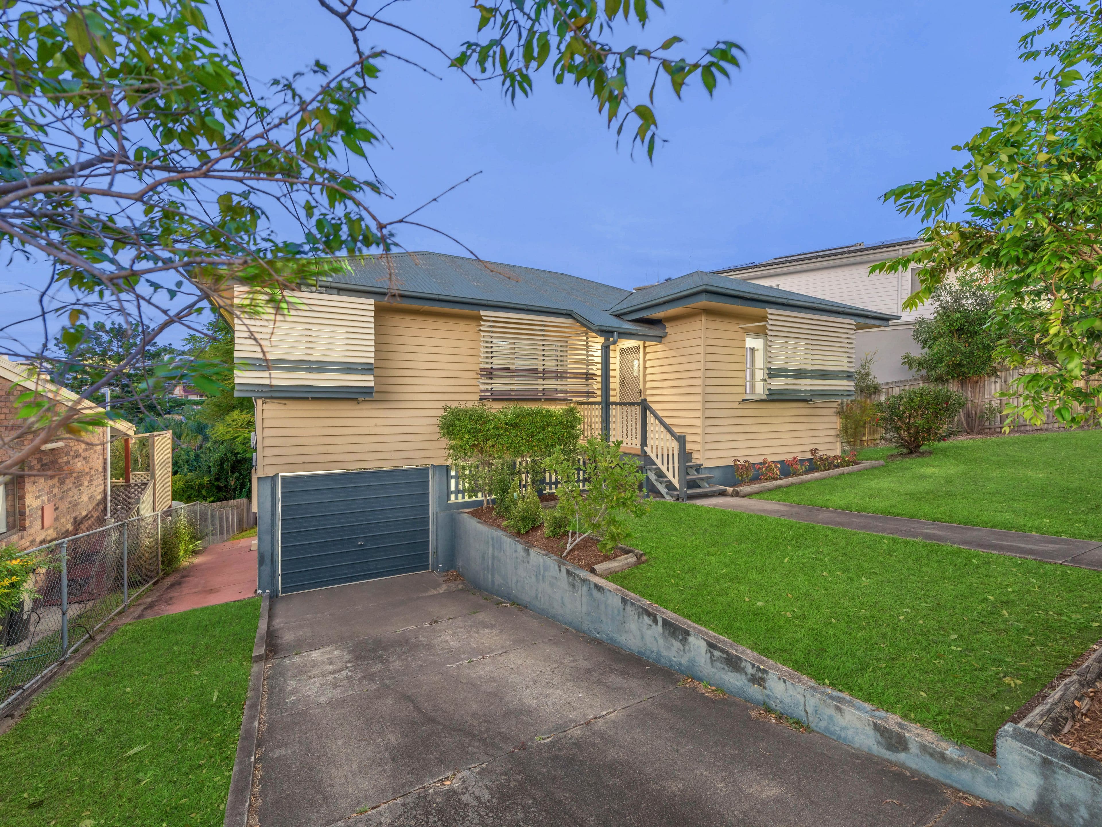 12 Hall Avenue, Norman Park QLD 4170, Norman Park - Image 1