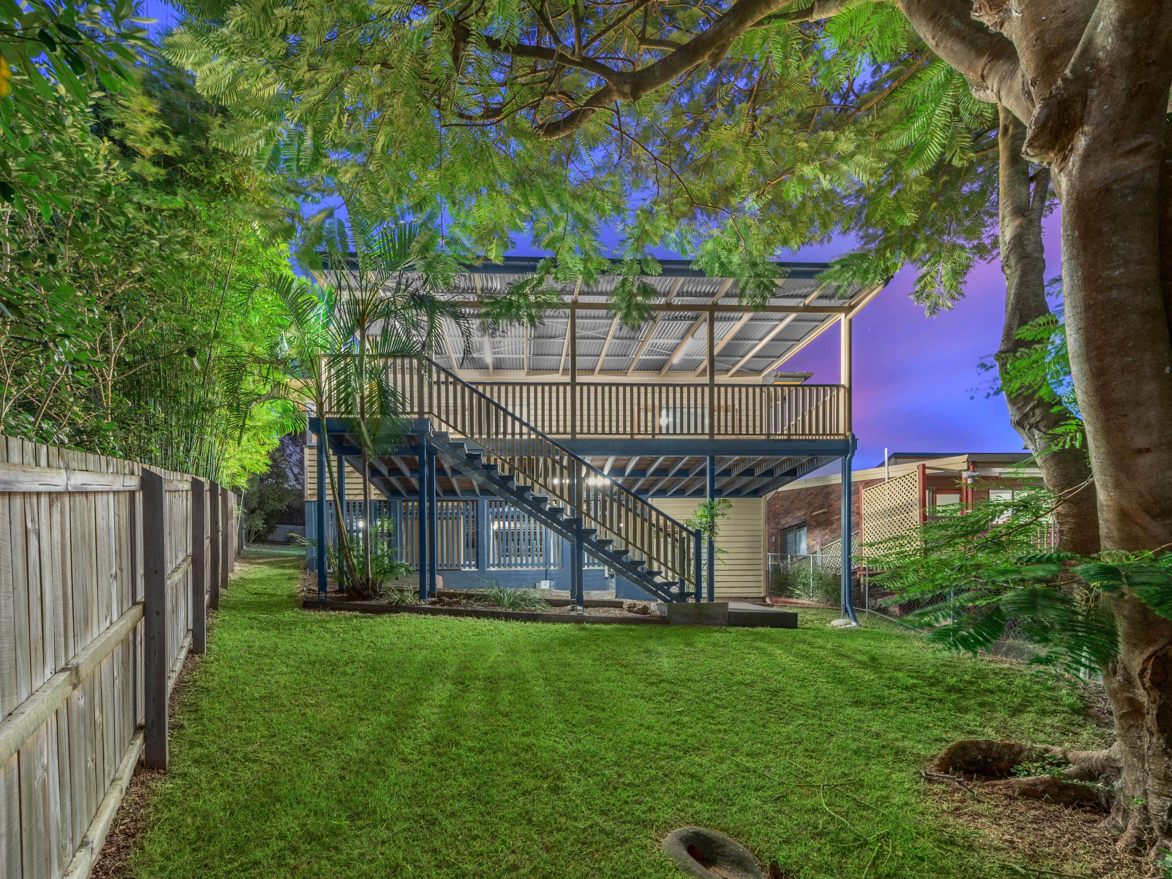 12 Hall Avenue, Norman Park QLD 4170, Norman Park - Thumbnail 2