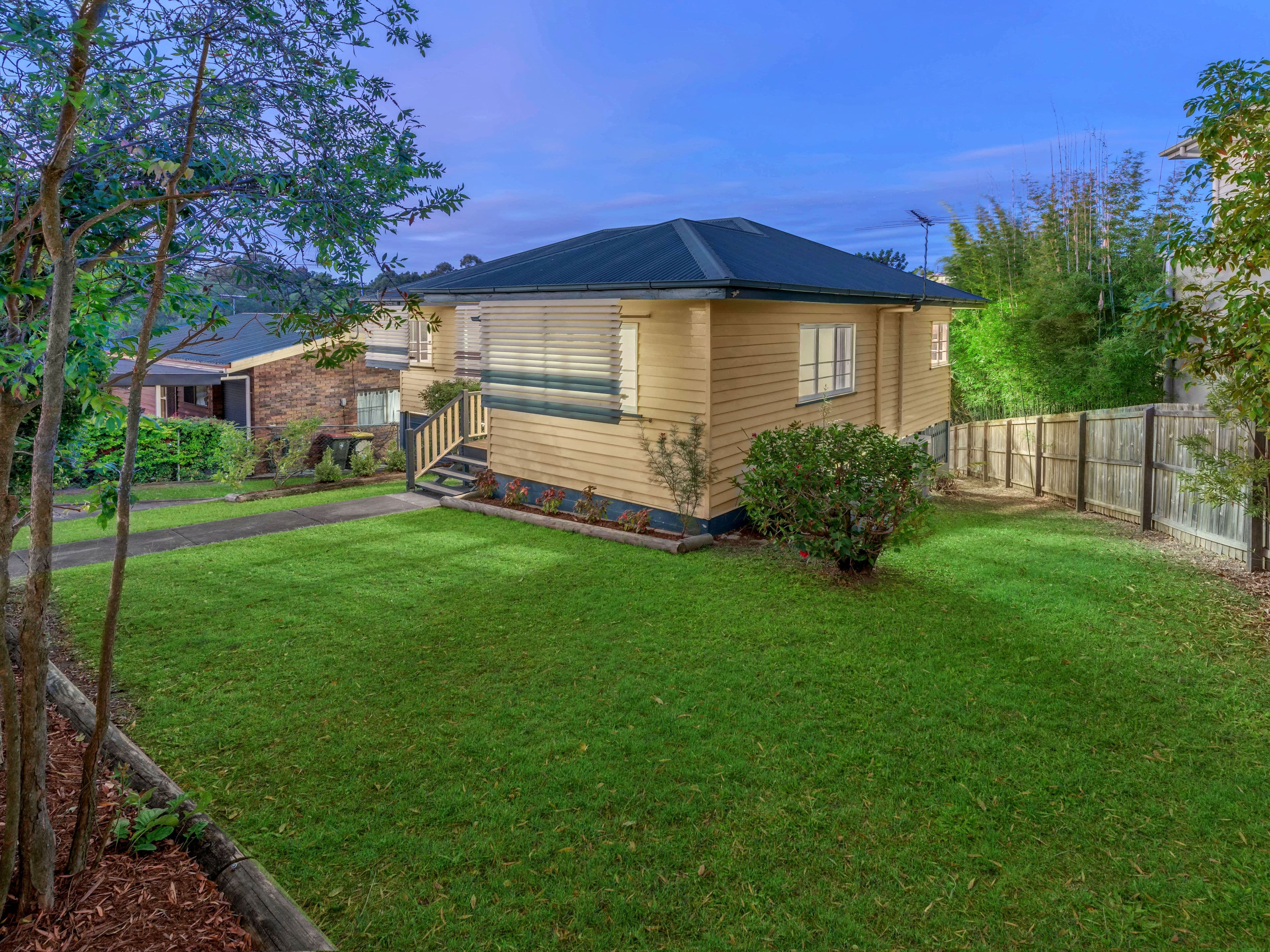 12 Hall Avenue, Norman Park QLD 4170, Norman Park - Thumbnail 3