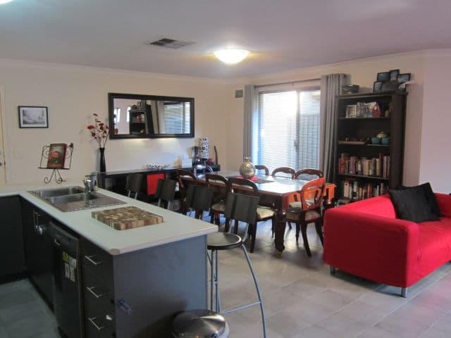 49 Orpington Street, CLOVERDALE WA 6105, Cloverdale - Thumbnail 3