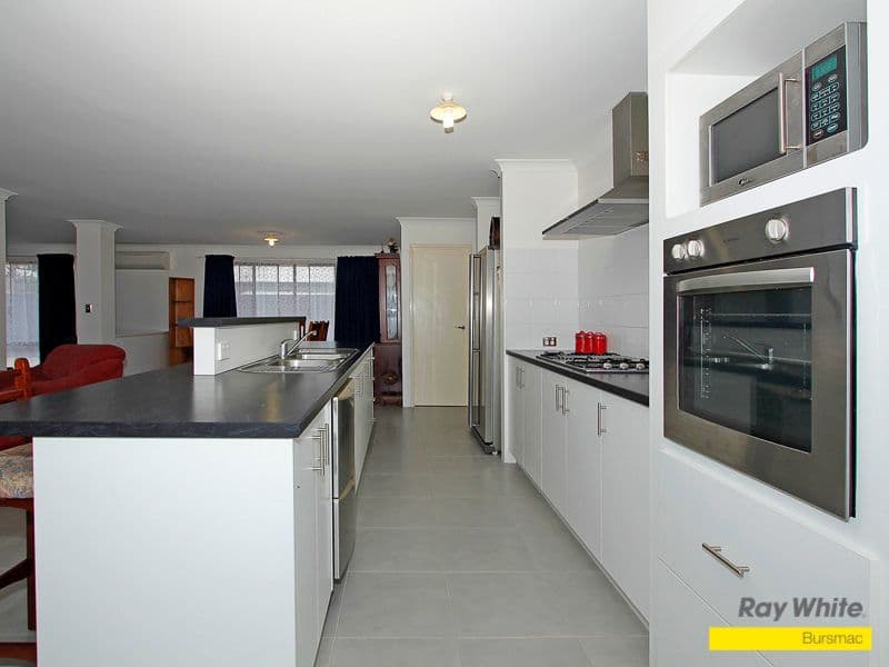 28 Artemis Elbow, AVELEY WA 6069, Aveley - Thumbnail 2