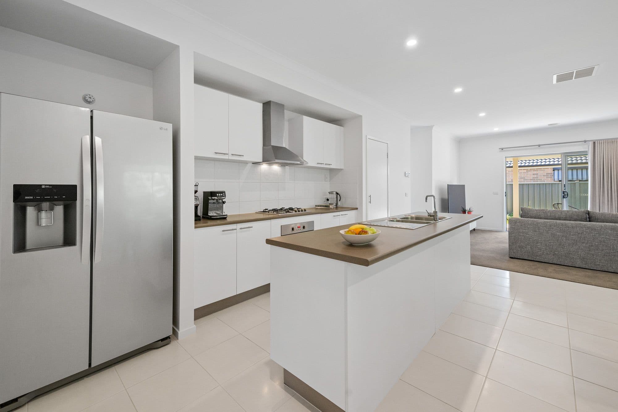 12 Mchaffie Terrace, MANOR LAKES VIC 3024, Manor Lakes - Thumbnail 3