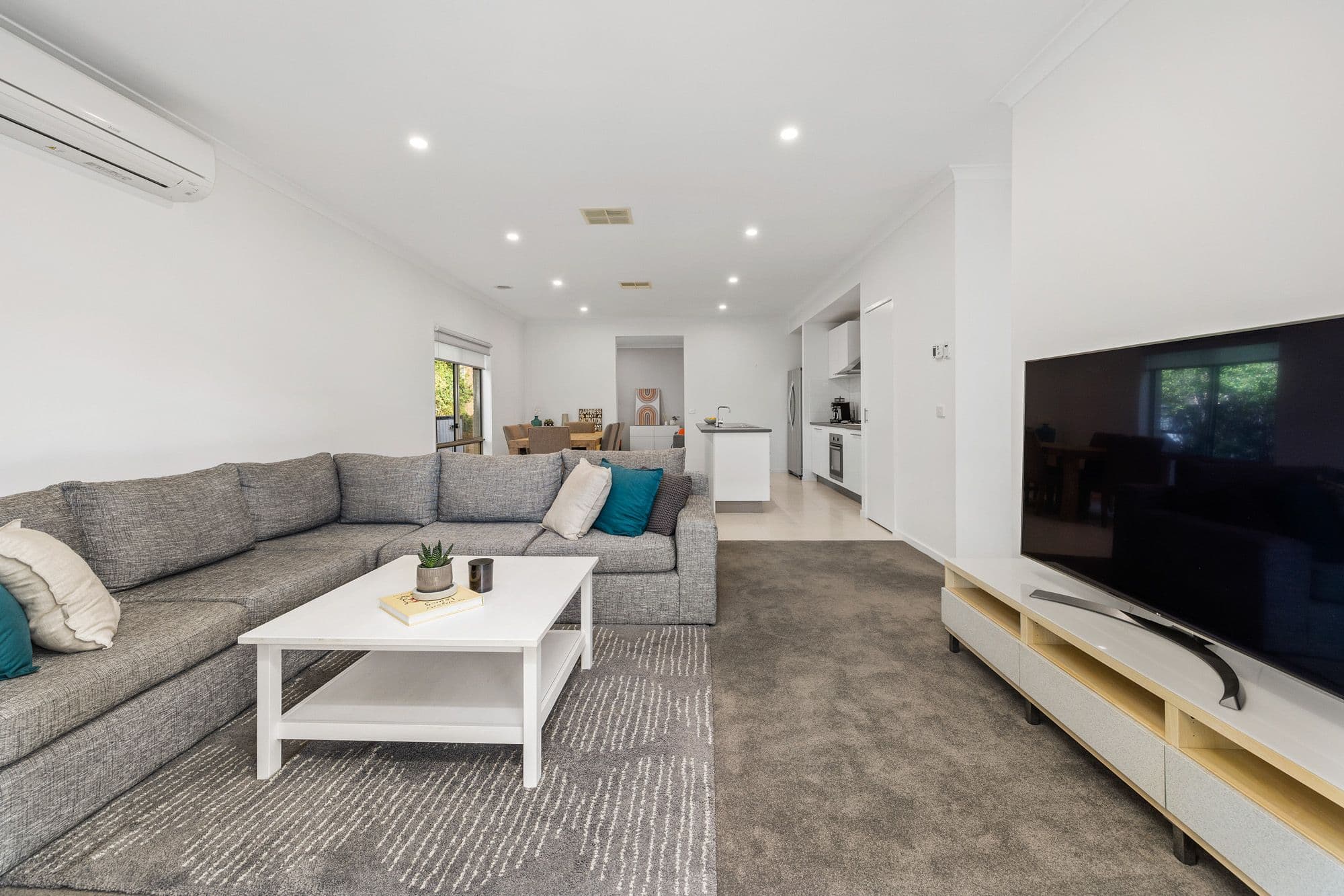 12 Mchaffie Terrace, MANOR LAKES VIC 3024, Manor Lakes - Thumbnail 8