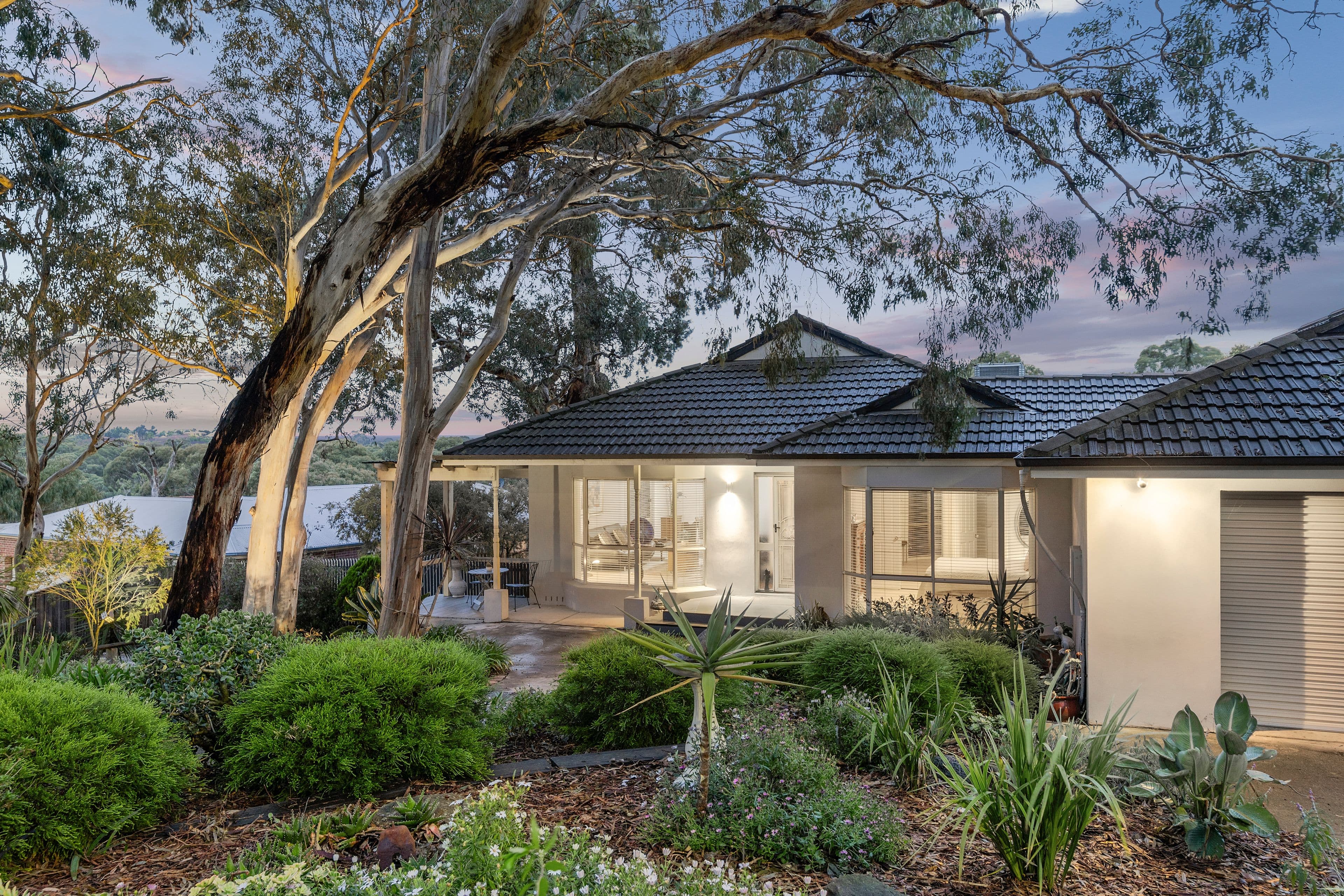 20 Fullwood Drive, Sunbury VIC 3429, Sunbury - Thumbnail 2