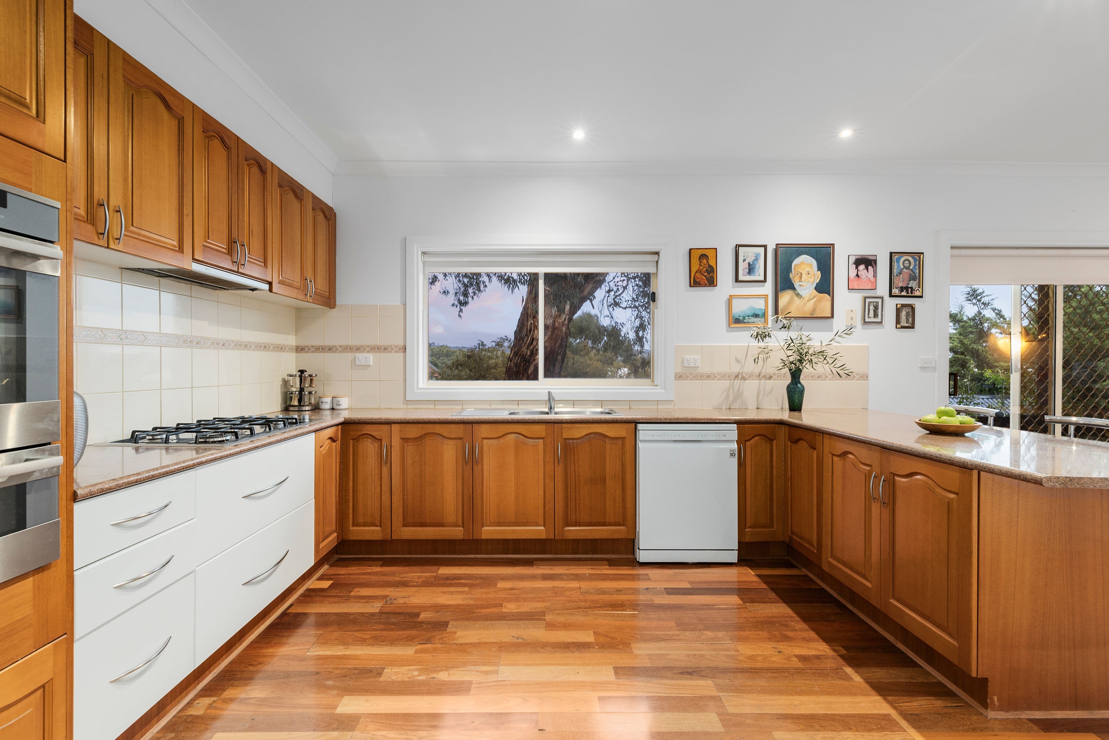 20 Fullwood Drive, Sunbury VIC 3429, Sunbury - Thumbnail 6