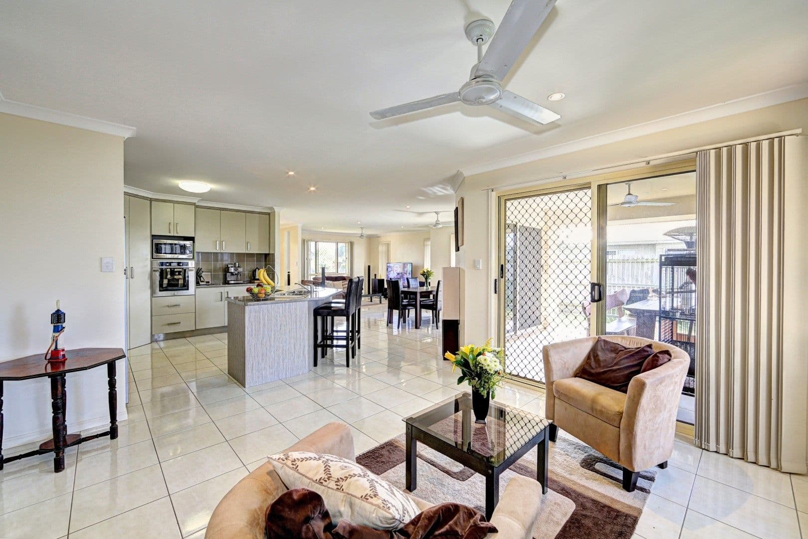 32 Greathead Road, ASHFIELD QLD 4670, Ashfield - Thumbnail 3