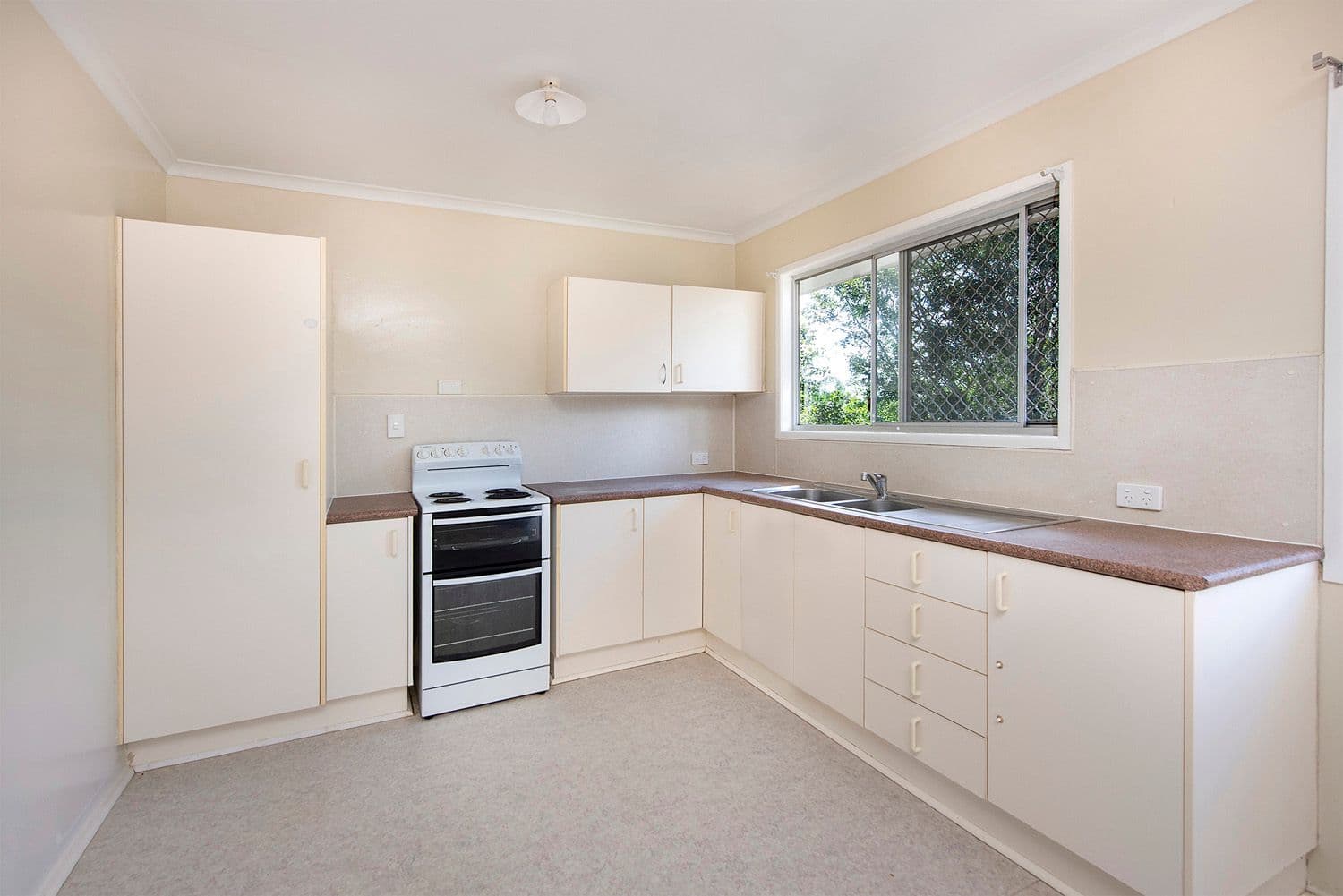 187 Ewing Road, Woodridge QLD 4114, Woodridge - Thumbnail 4