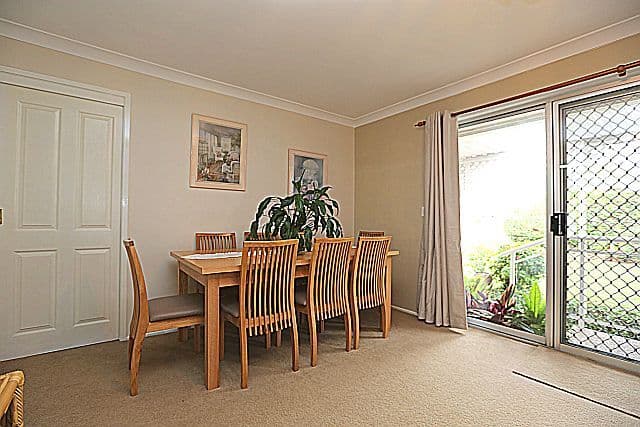 63 Oak Drive, GEORGES HALL NSW 2198, Georges Hall - Thumbnail 5