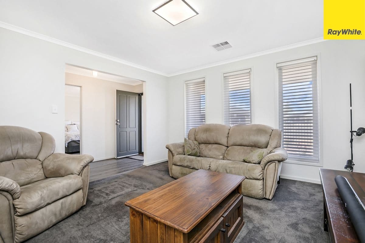17 Clementine Avenue, Munno Para SA 5115, Munno Para - Thumbnail 2