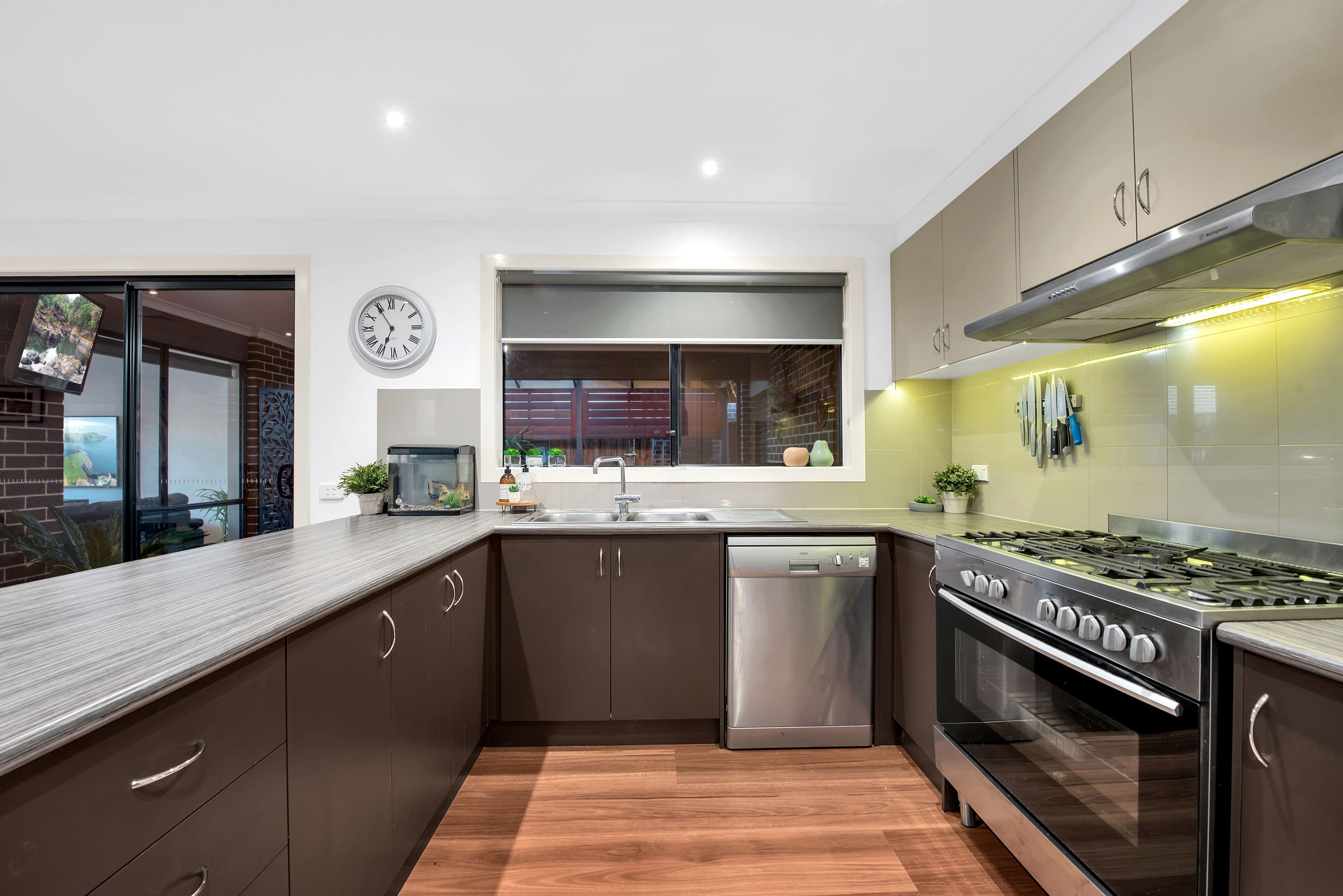 90 Gallery Way, Pakenham VIC 3810, Pakenham - Thumbnail 2