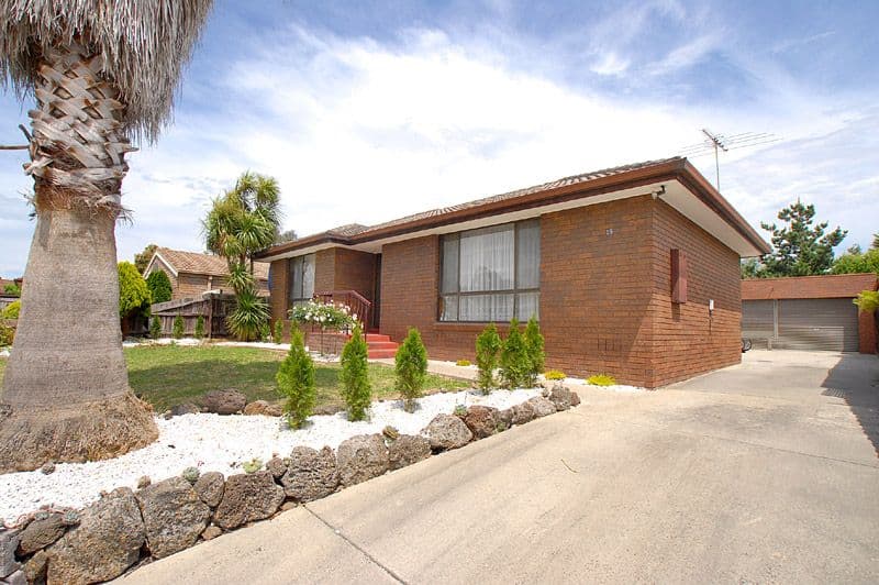 19  Kennington Park Drive, ENDEAVOUR HILLS VIC 3802, Endeavour Hills - Image 1