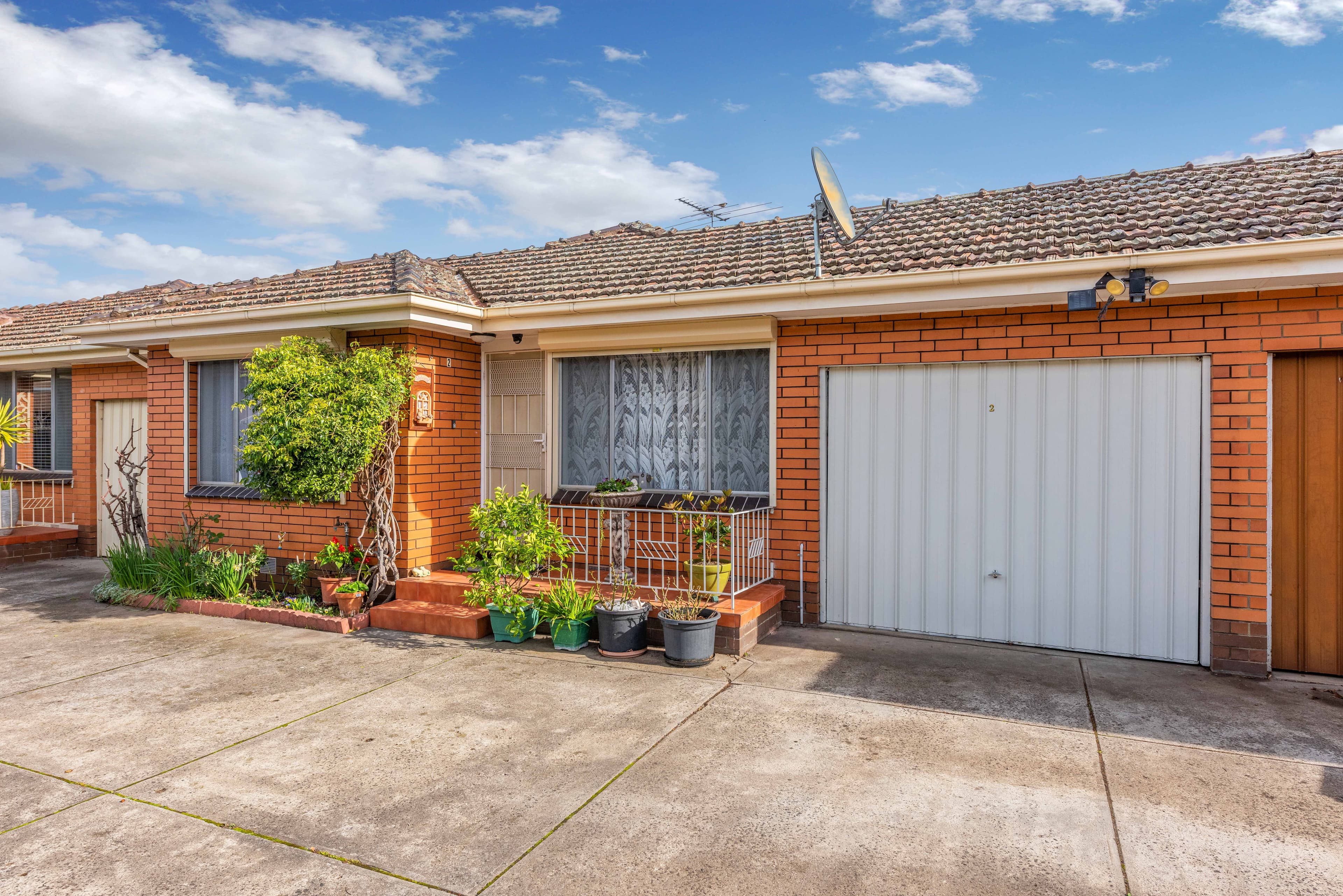 15 Barton Street, Reservoir VIC 3073, Reservoir - Thumbnail 2