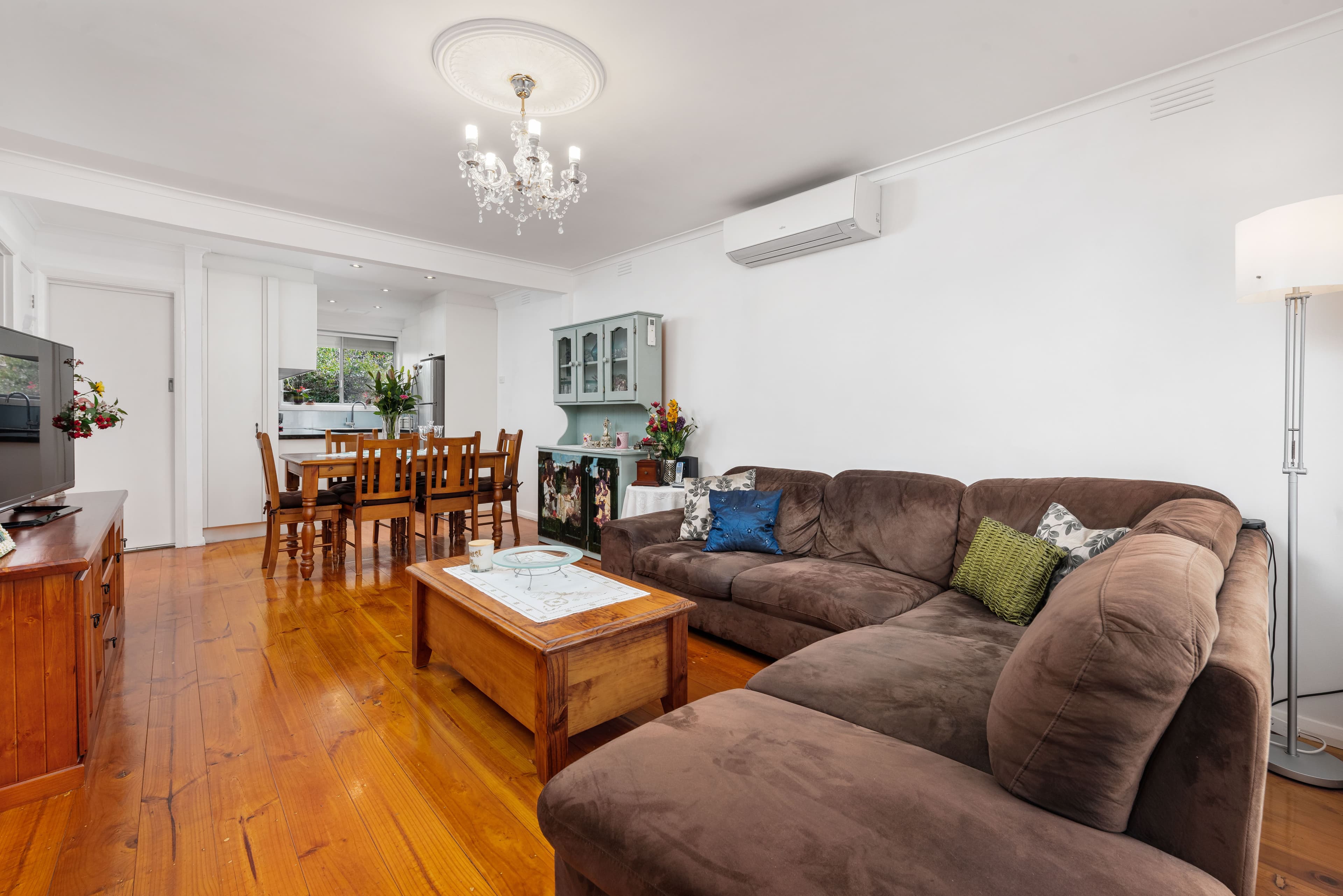 15 Barton Street, Reservoir VIC 3073, Reservoir - Thumbnail 6