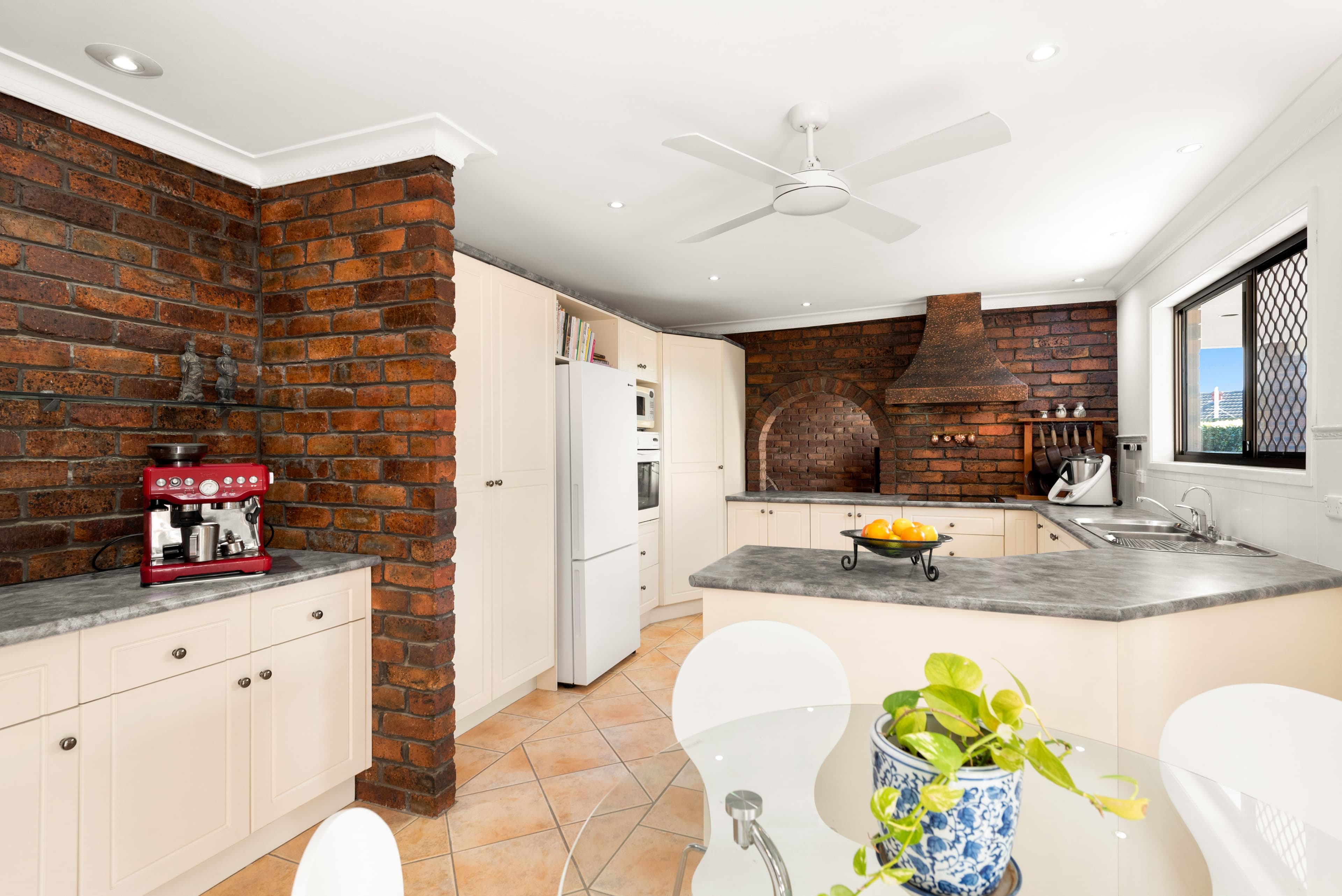 3 Corfe Court, Carindale QLD 4152, Carindale - Thumbnail 5