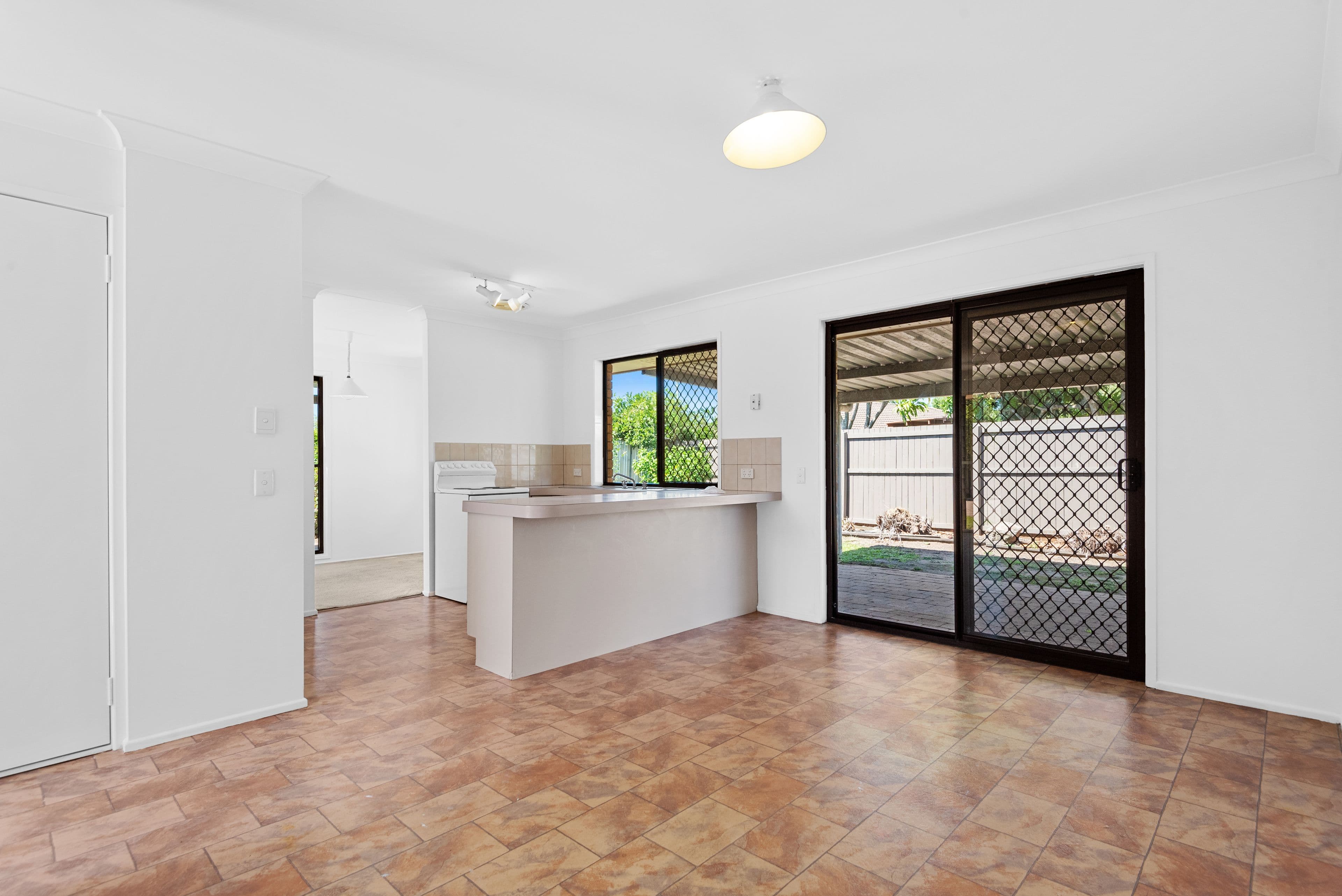 4 Nursery Avenue, Runcorn QLD 4113, Runcorn - Thumbnail 6