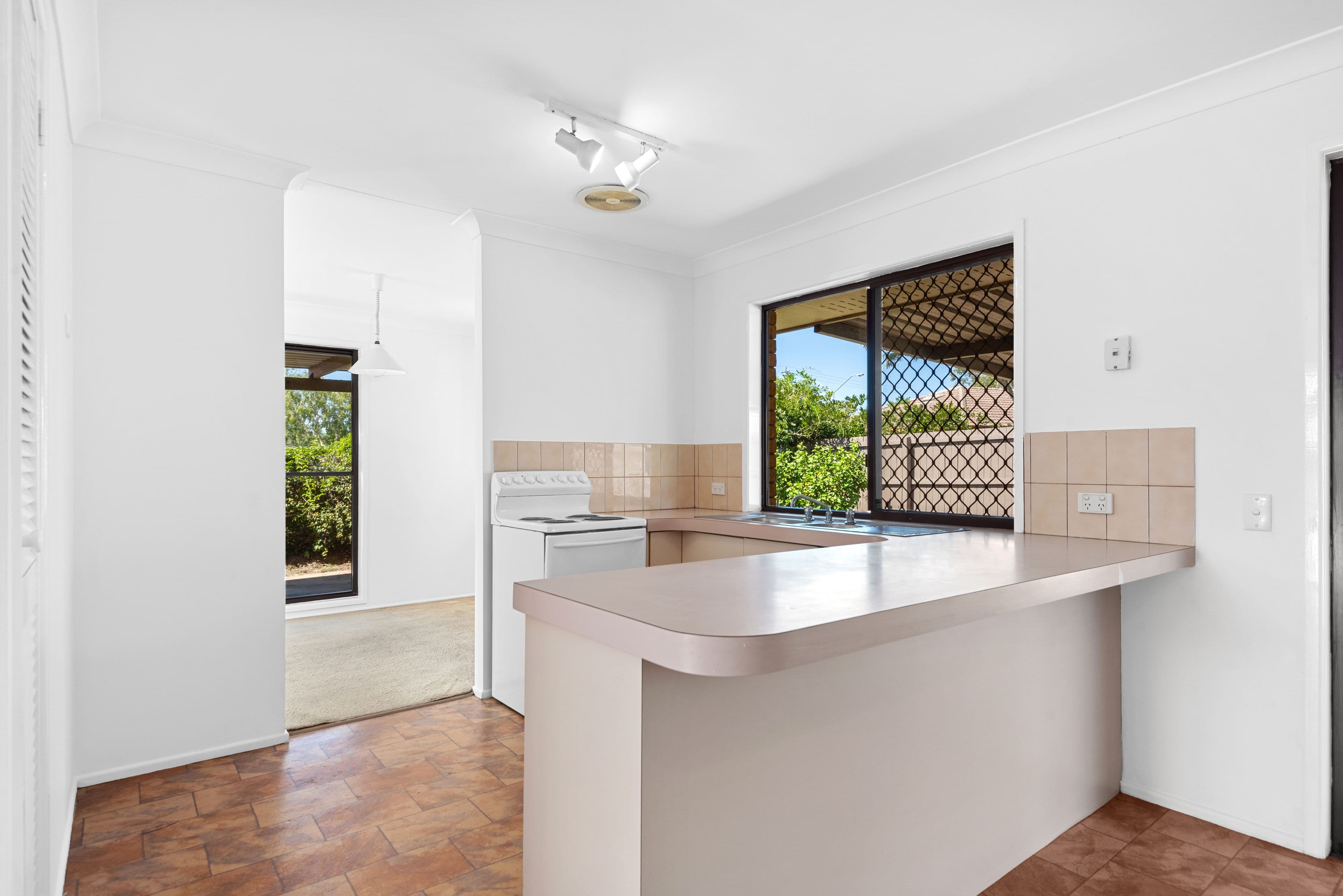 4 Nursery Avenue, Runcorn QLD 4113, Runcorn - Thumbnail 7