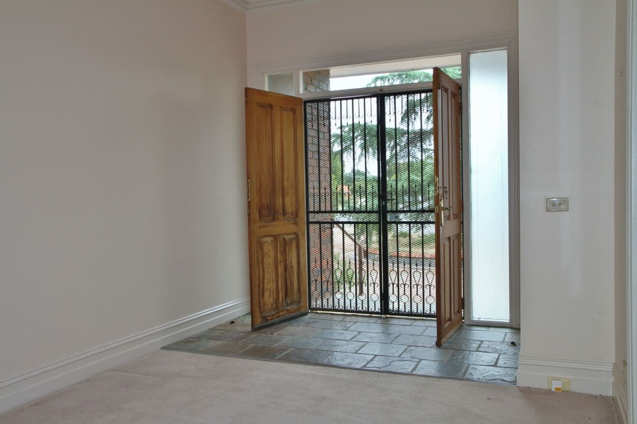 1/317 Waverley Road, Mount Waverley VIC 3149, Mount Waverley - Thumbnail 2