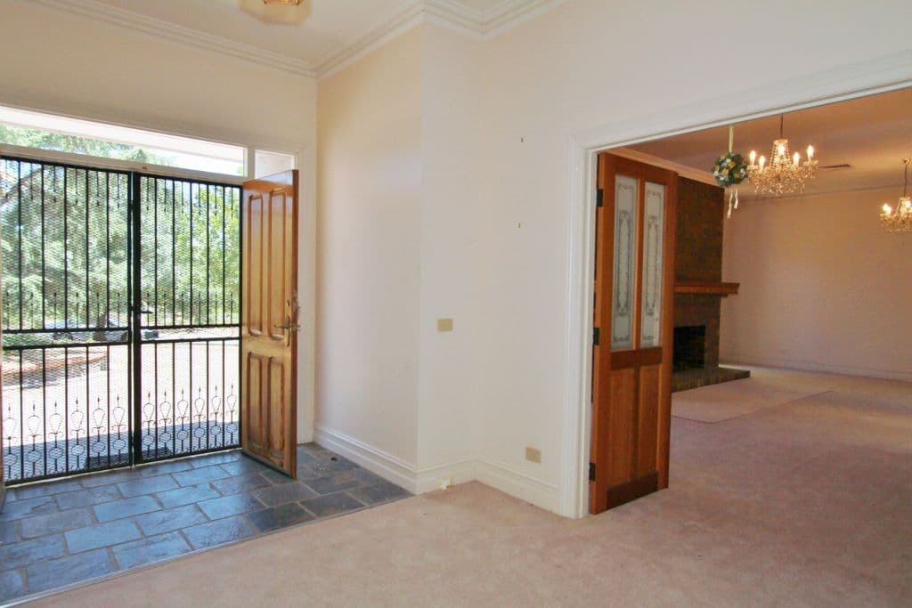 1/317 Waverley Road, Mount Waverley VIC 3149, Mount Waverley - Thumbnail 3