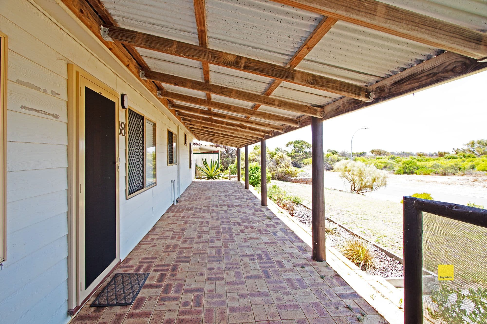 38 Hunter Crescent, Green Head WA 6514, Green Head - Thumbnail 4