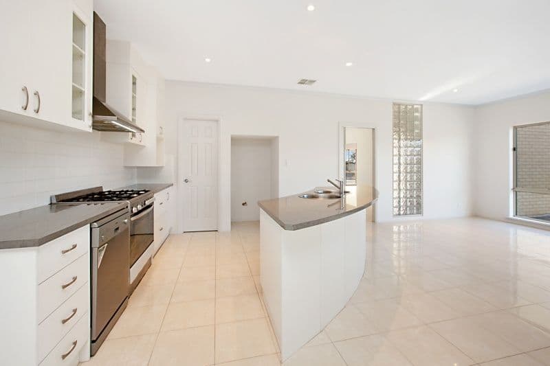 24 Caswell Circuit, MAWSON LAKES SA 5095, Mawson Lakes - Thumbnail 4