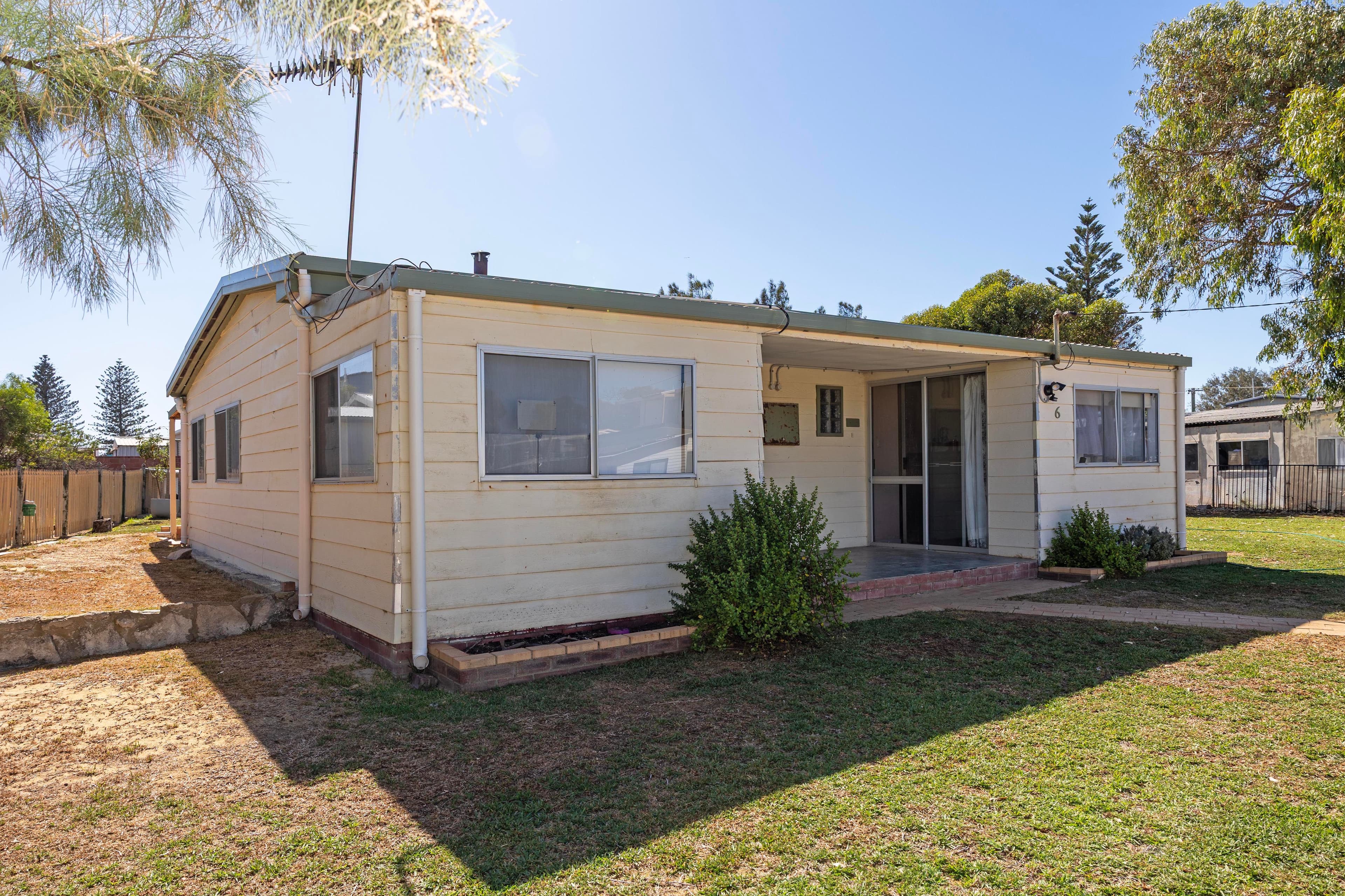 6 Bryant Street, Green Head WA 6514, Green Head - Image 1