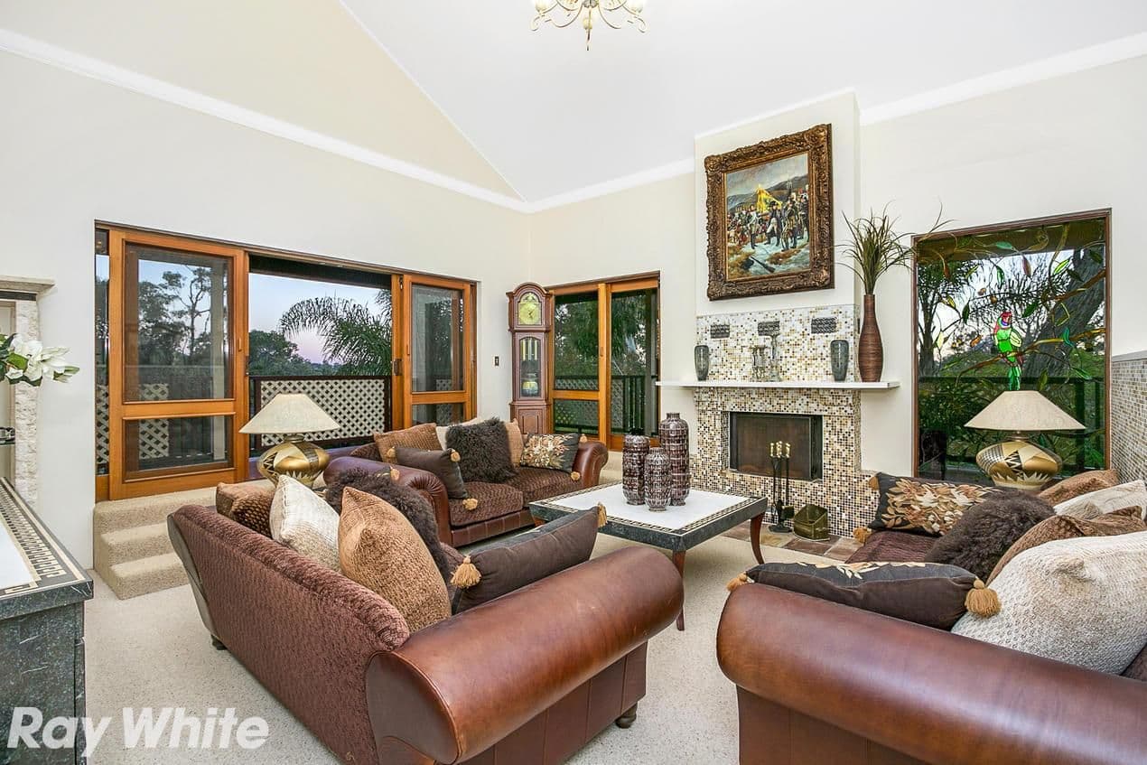 54 Carinda Drive, Glenhaven - Thumbnail 2