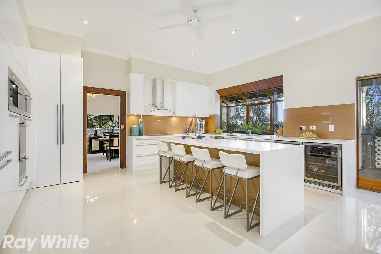 54 Carinda Drive, Glenhaven - Thumbnail 3
