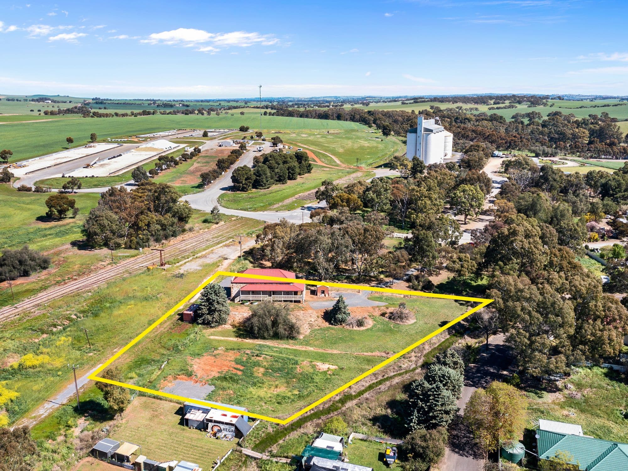 14 Frederick Street, Saddleworth SA 5413, Saddleworth - Thumbnail 2