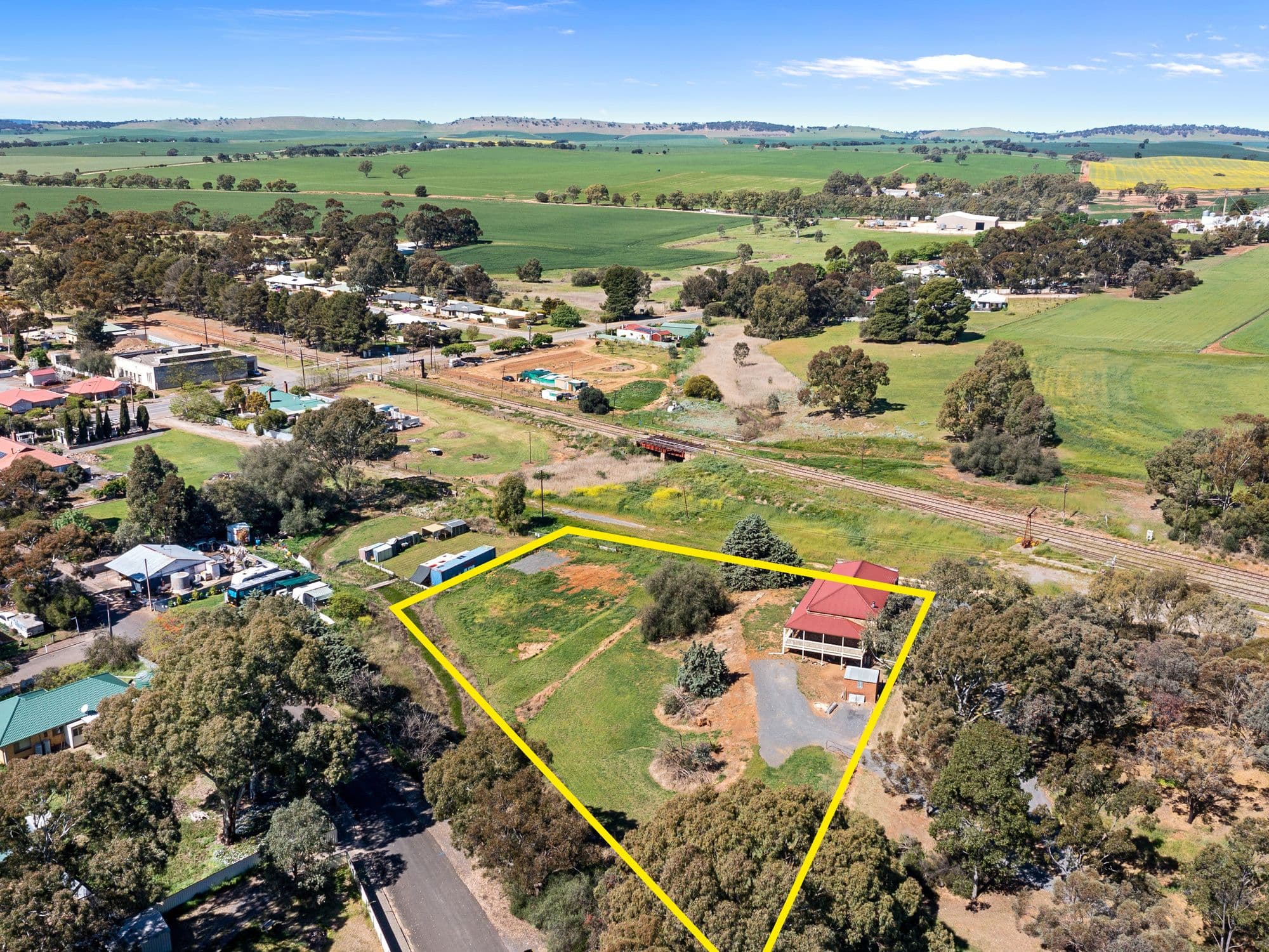 14 Frederick Street, Saddleworth SA 5413, Saddleworth - Thumbnail 3