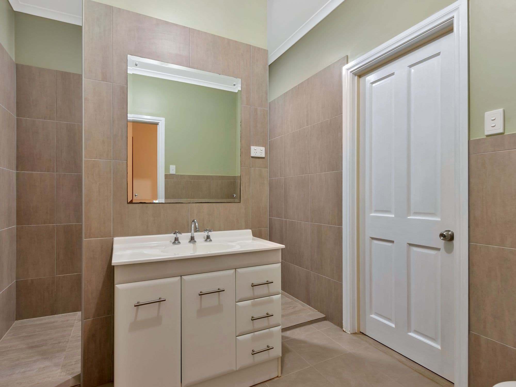 14 Frederick Street, Saddleworth SA 5413, Saddleworth - Thumbnail 8