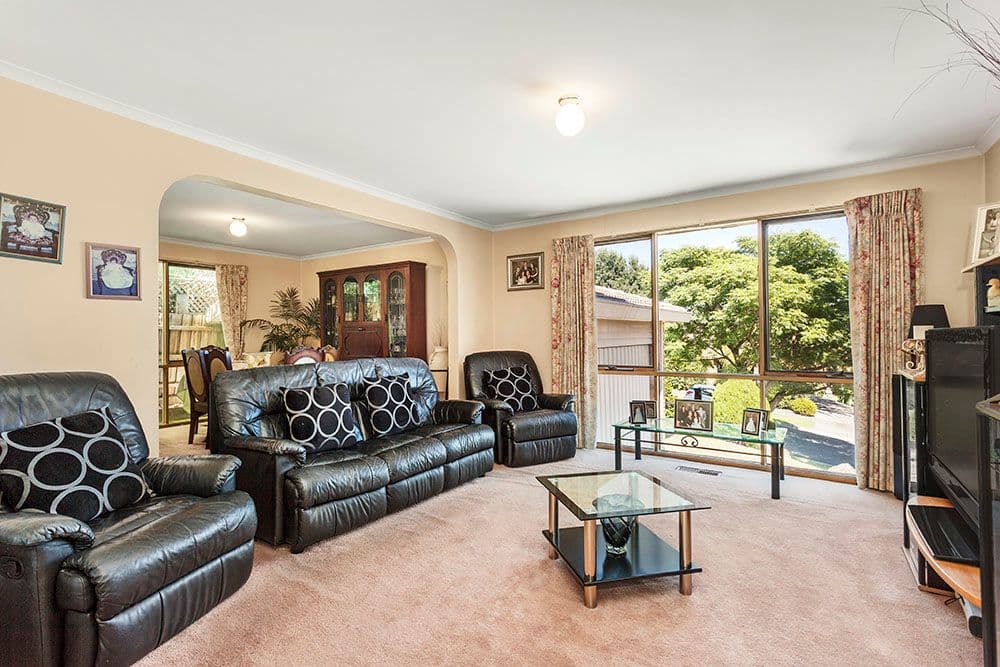 27 Kirkford Drive, Mooroolbark VIC 3138, Mooroolbark - Thumbnail 2