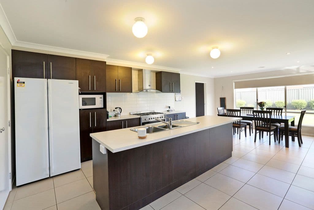 25 Mathieson Place, Lara VIC 3212, Lara - Thumbnail 2