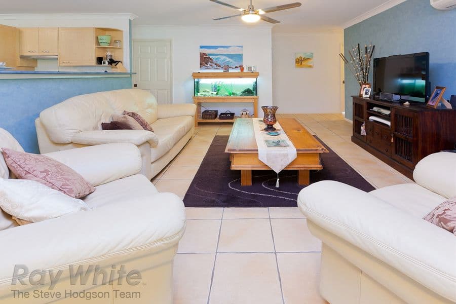 8 St John Place, SPRINGFIELD LAKES QLD 4300, Springfield Lakes - Thumbnail 4
