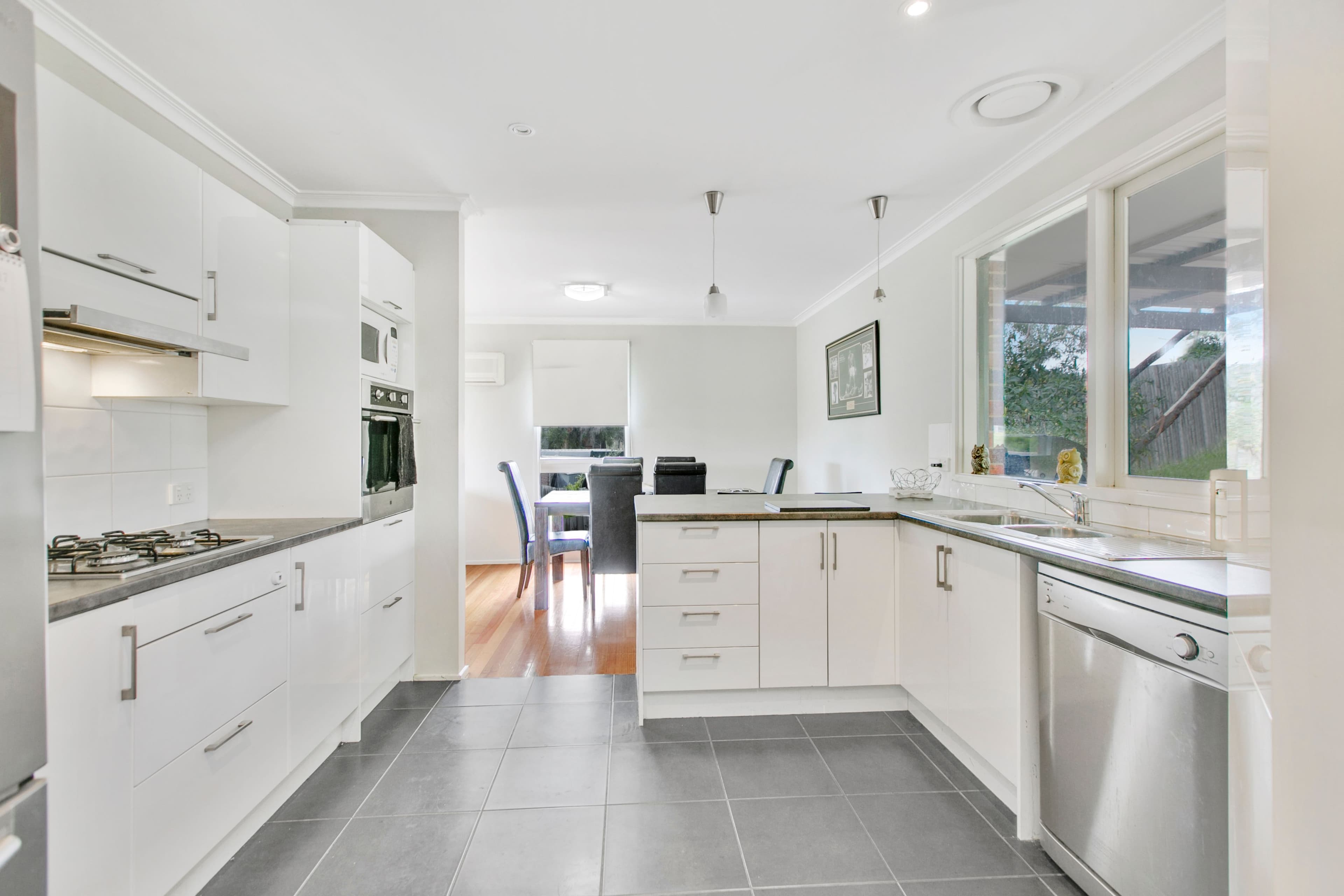 48 Fingal Drive, Frankston VIC 3199, Frankston - Thumbnail 2