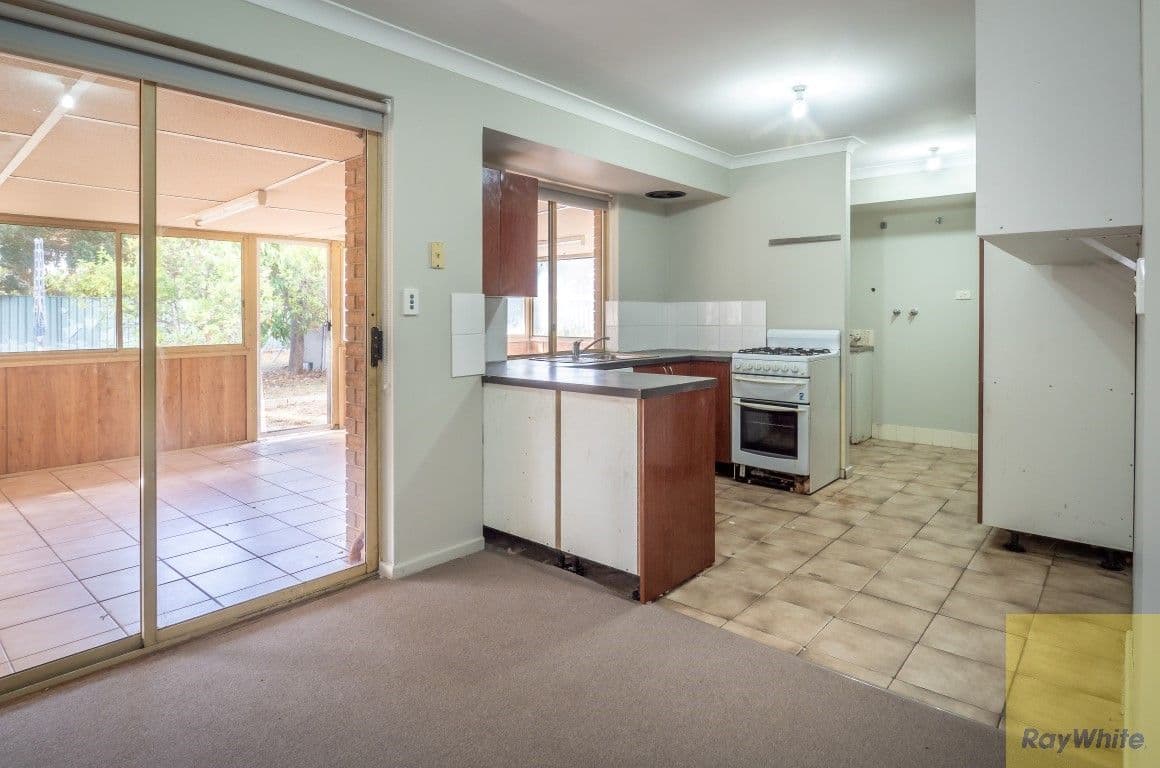 75 Girraween Street, Armadale WA 6112, Armadale - Thumbnail 3