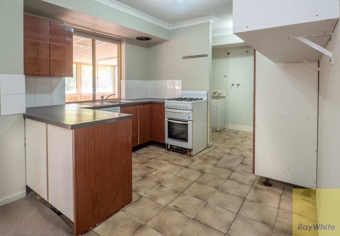 75 Girraween Street, Armadale WA 6112, Armadale - Thumbnail 4