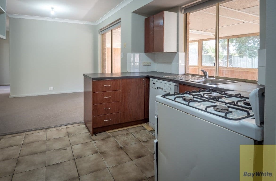 75 Girraween Street, Armadale WA 6112, Armadale - Thumbnail 5
