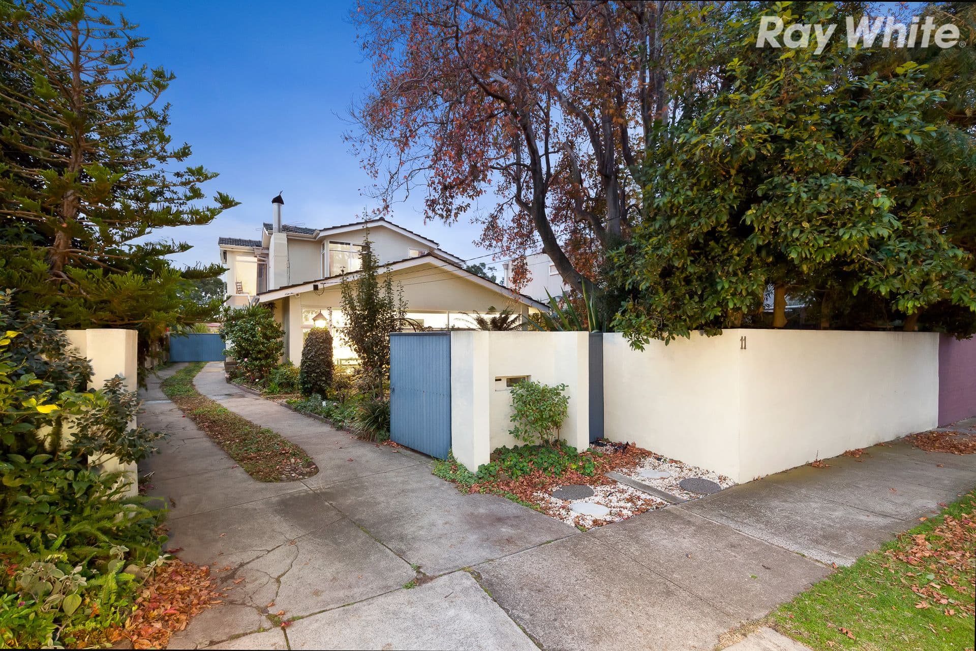 3/11 Roslyn Street, Strathmore - Image 1