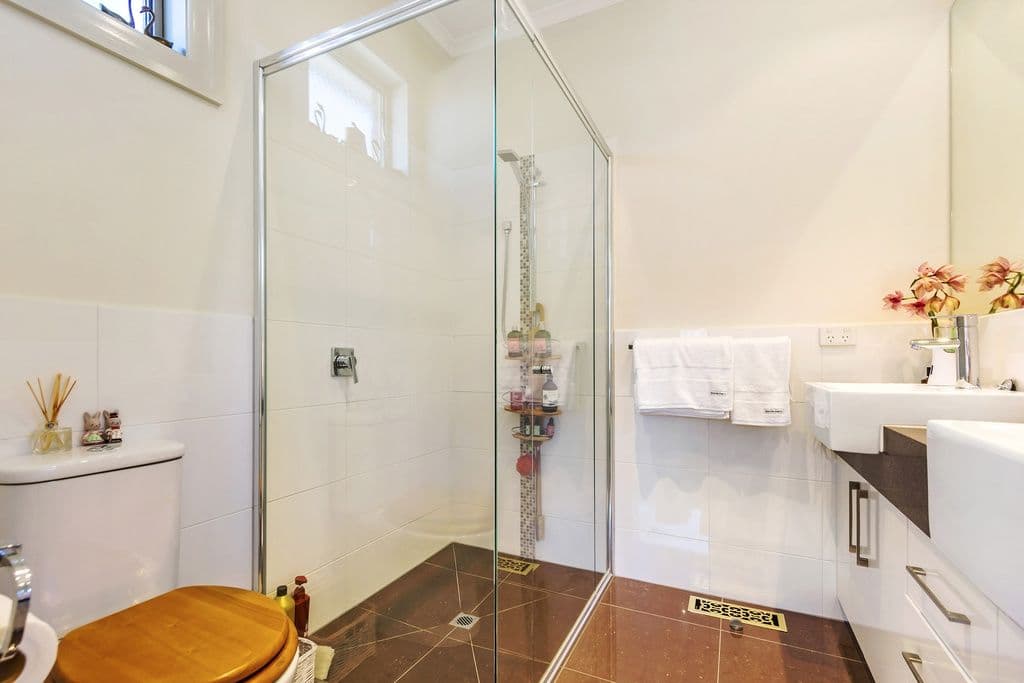 16 Halsey Street, Box Hill South VIC 3128, Box Hill South - Thumbnail 7