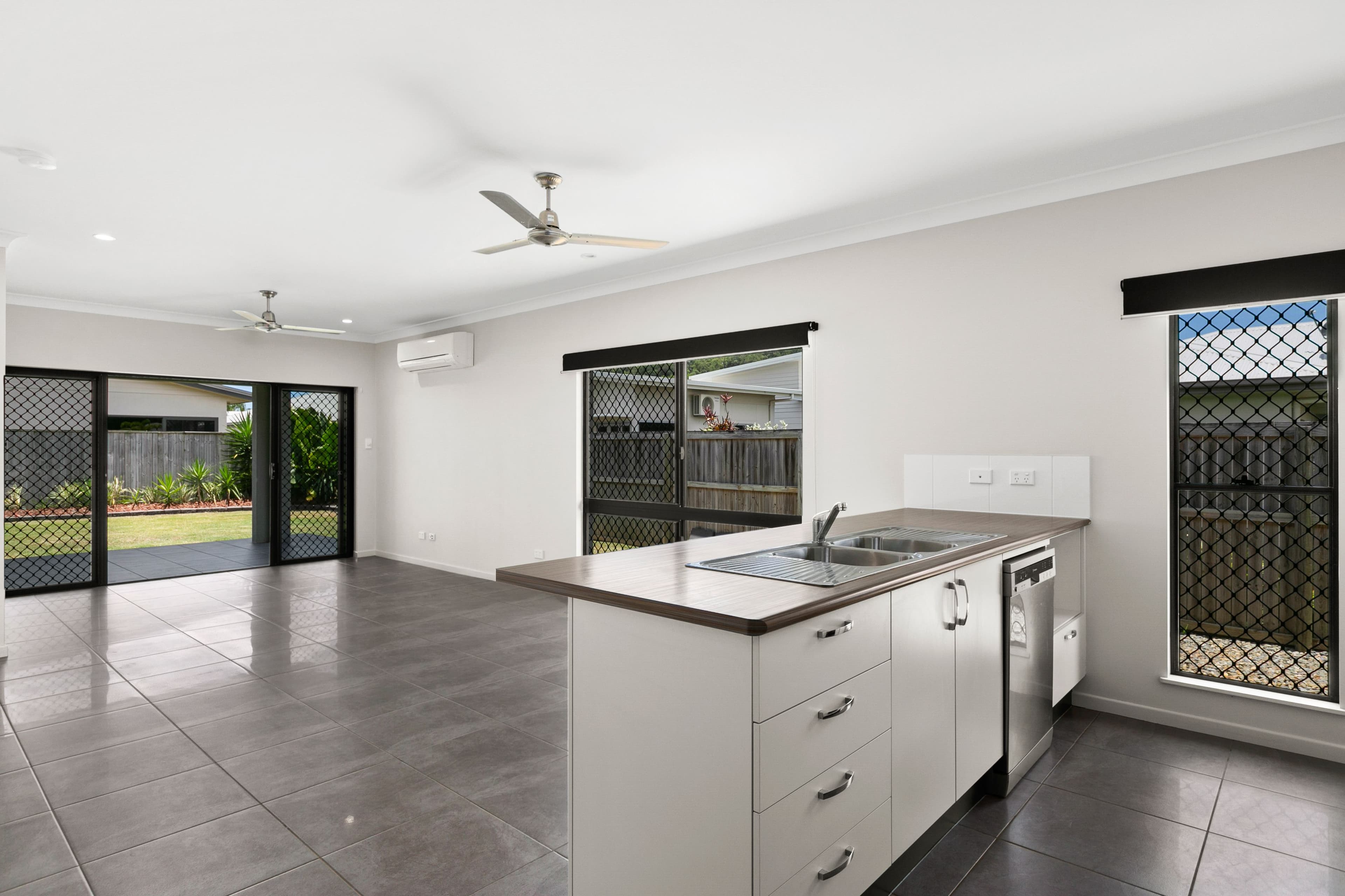 158 Roberts Drive, Trinity Beach QLD 4879, Trinity Beach - Thumbnail 5
