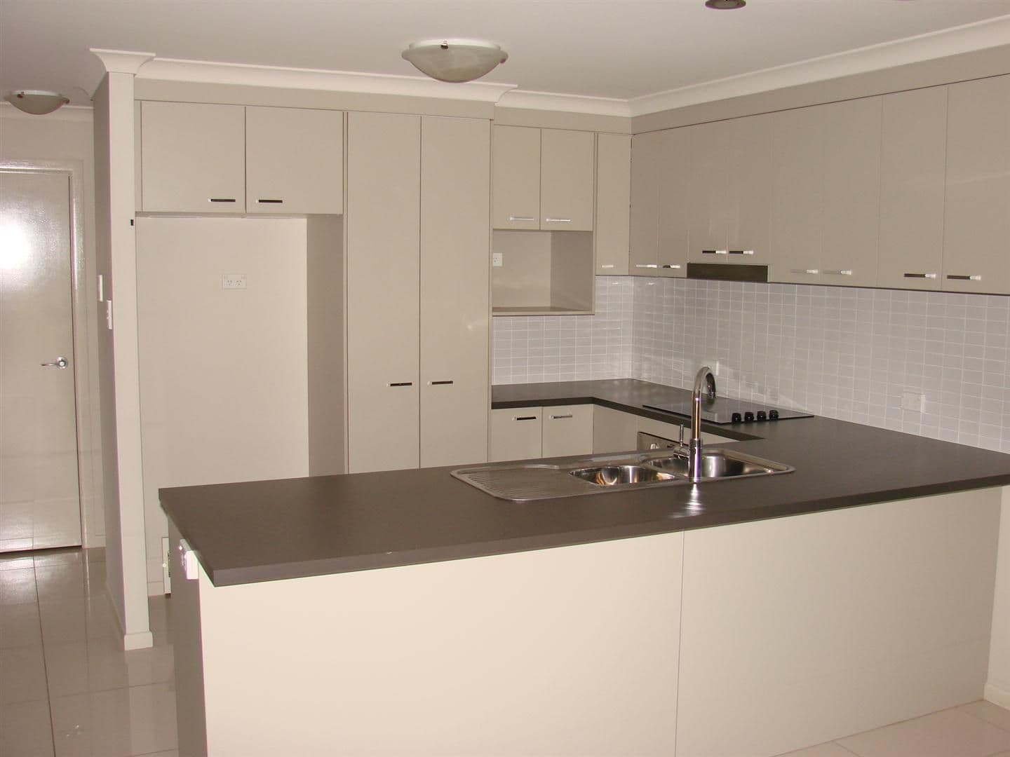 11 Cunningham Court, Gracemere QLD 4702, Gracemere - Thumbnail 2