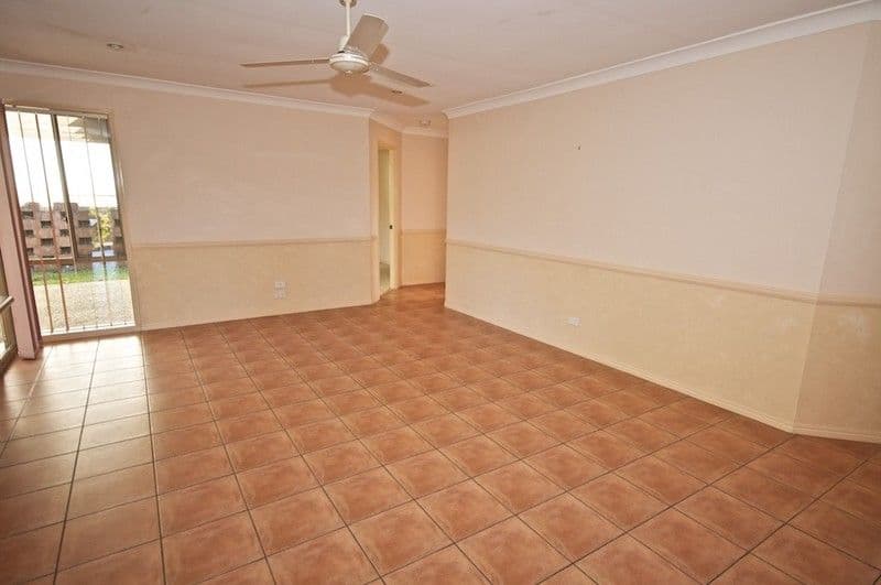 21 Zeller Crescent, ARUNDEL QLD 4214, Arundel - Thumbnail 4