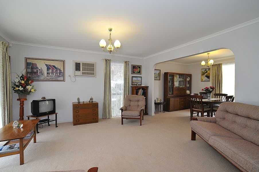 3 McGhee Avenue, MITCHAM VIC 3132, Mitcham - Thumbnail 2