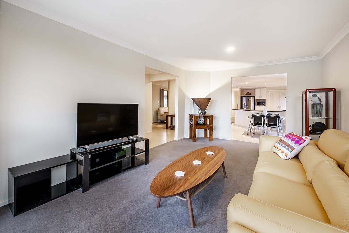 3 Houndsforth Street, Cranbourne East VIC 3977, Cranbourne East - Thumbnail 5