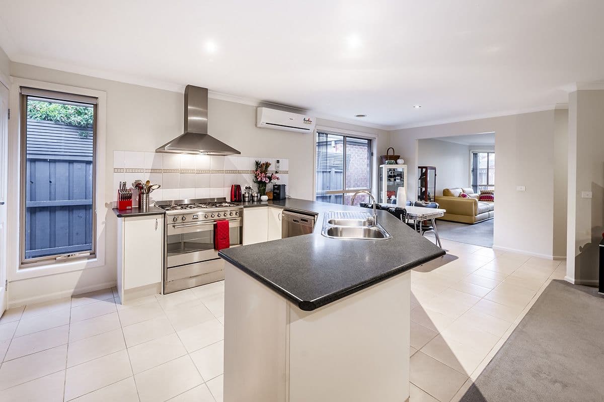 3 Houndsforth Street, Cranbourne East VIC 3977, Cranbourne East - Thumbnail 7