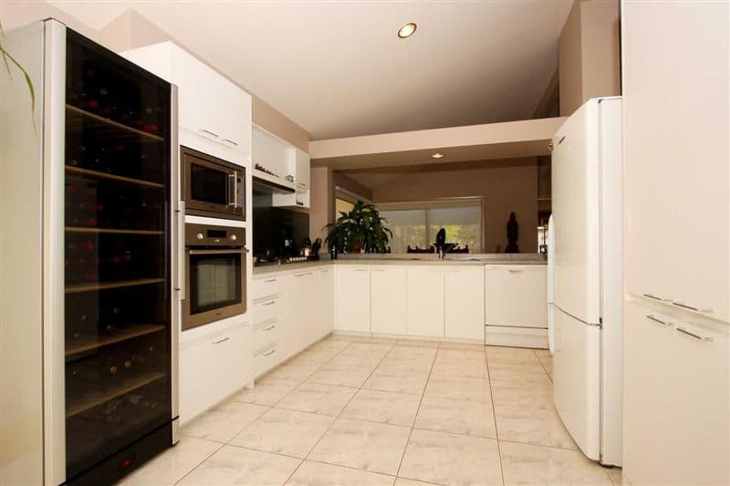 5 Santa Monica Drive, TAYLORS LAKES VIC 3038, Taylors Lakes - Thumbnail 3