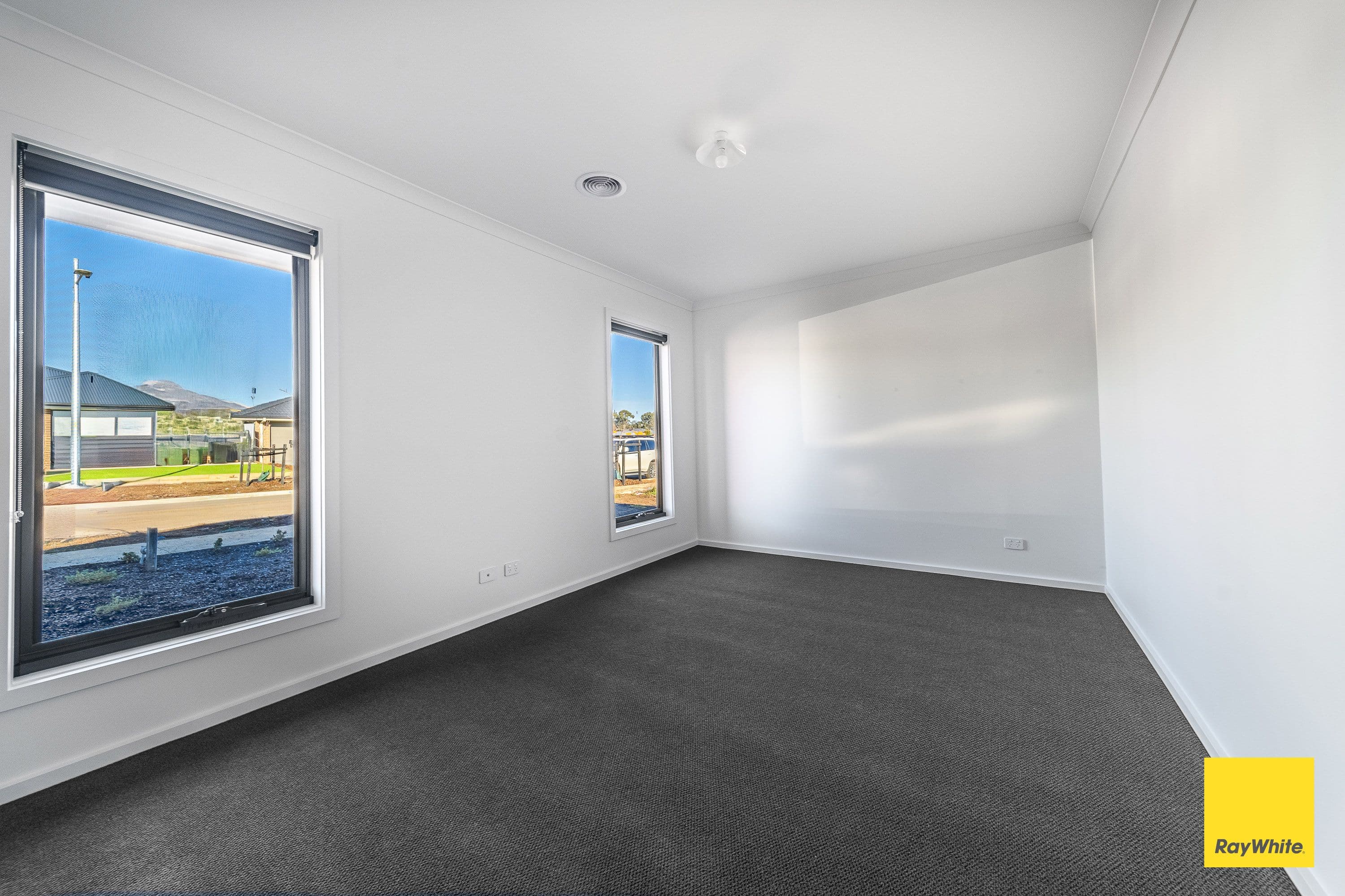 11 Sendock Parade, Huntly VIC 3551, Huntly - Thumbnail 3