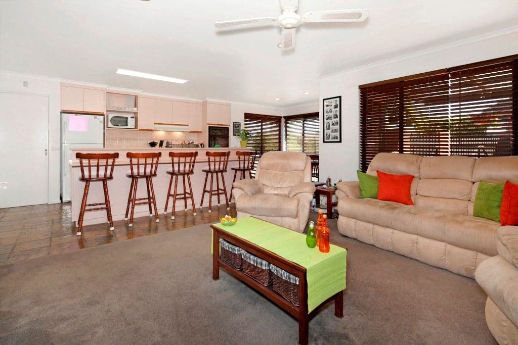9 Shari Drive, DELACOMBE VIC 3356, Delacombe - Thumbnail 2